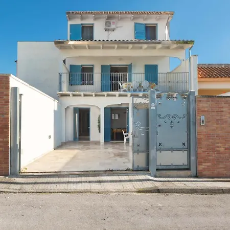 Blumarine Sant'isidoro Aparthotel Sant Isidoro (Apulia)